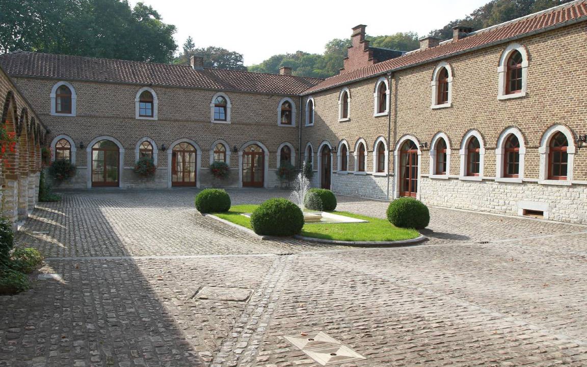 Photo of Buildings in Huy