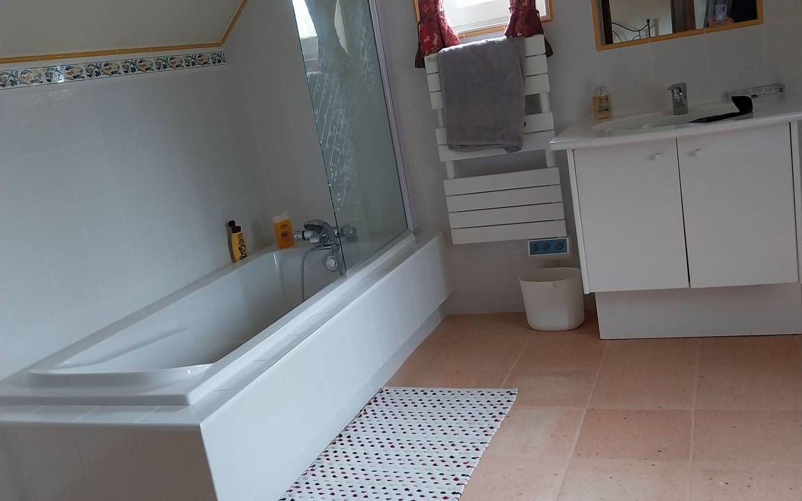 Photo of Bathroom in Dehault