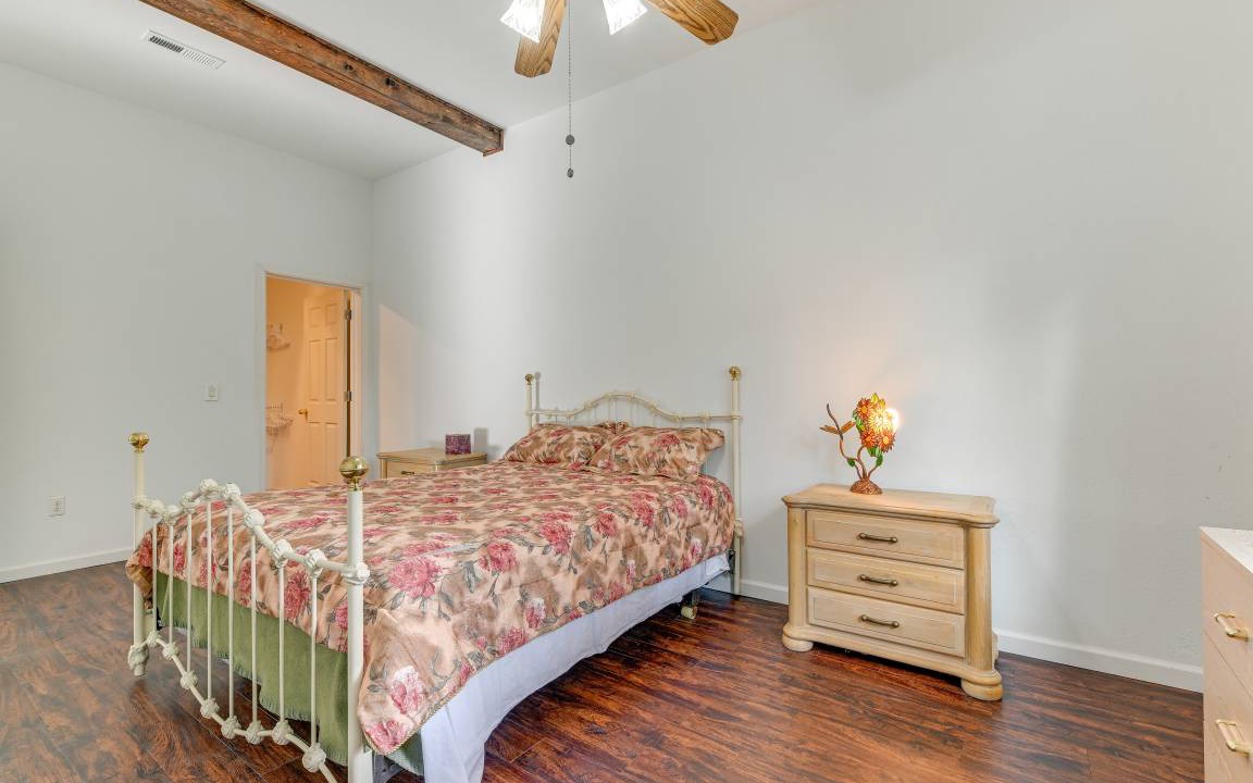 Photo of Bedroom in Grants Pass