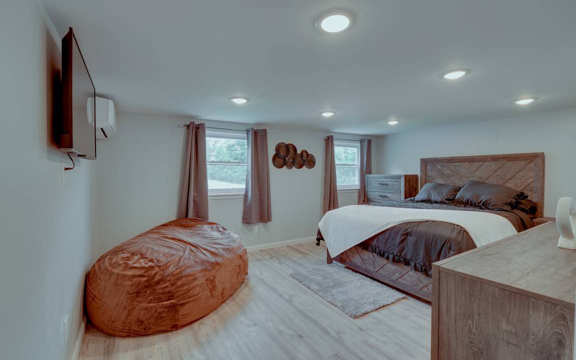 Photo of Bedroom in Harveys Lake