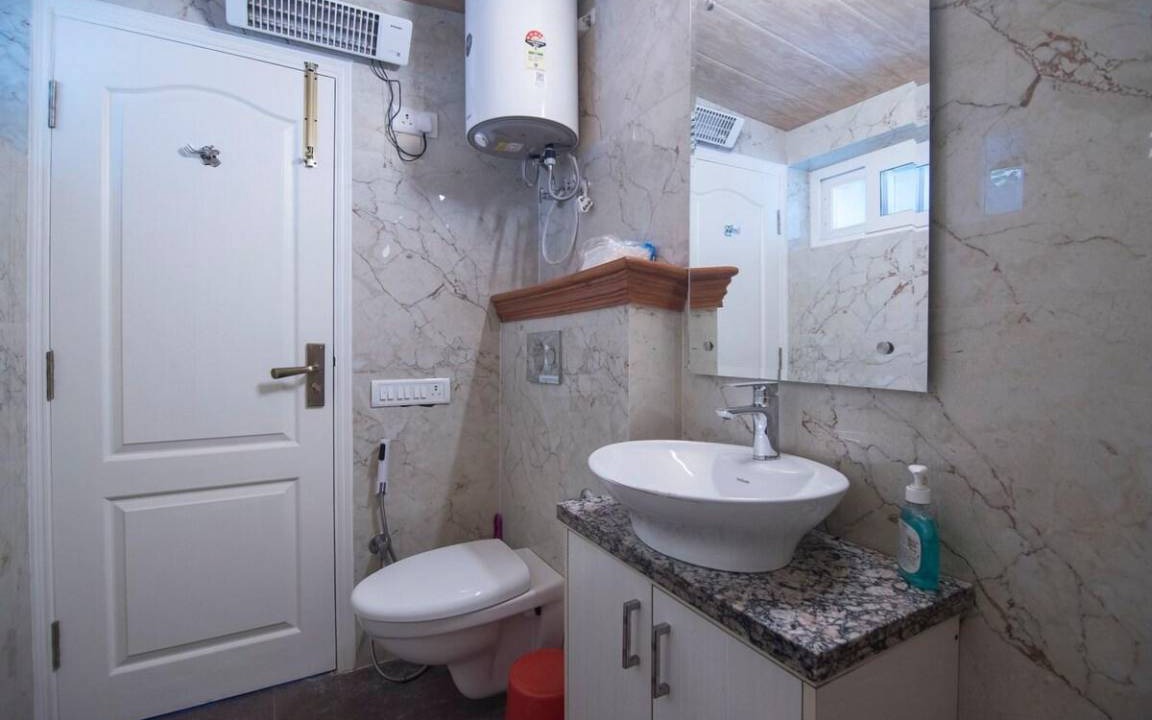 Photo of Bathroom in Mallital