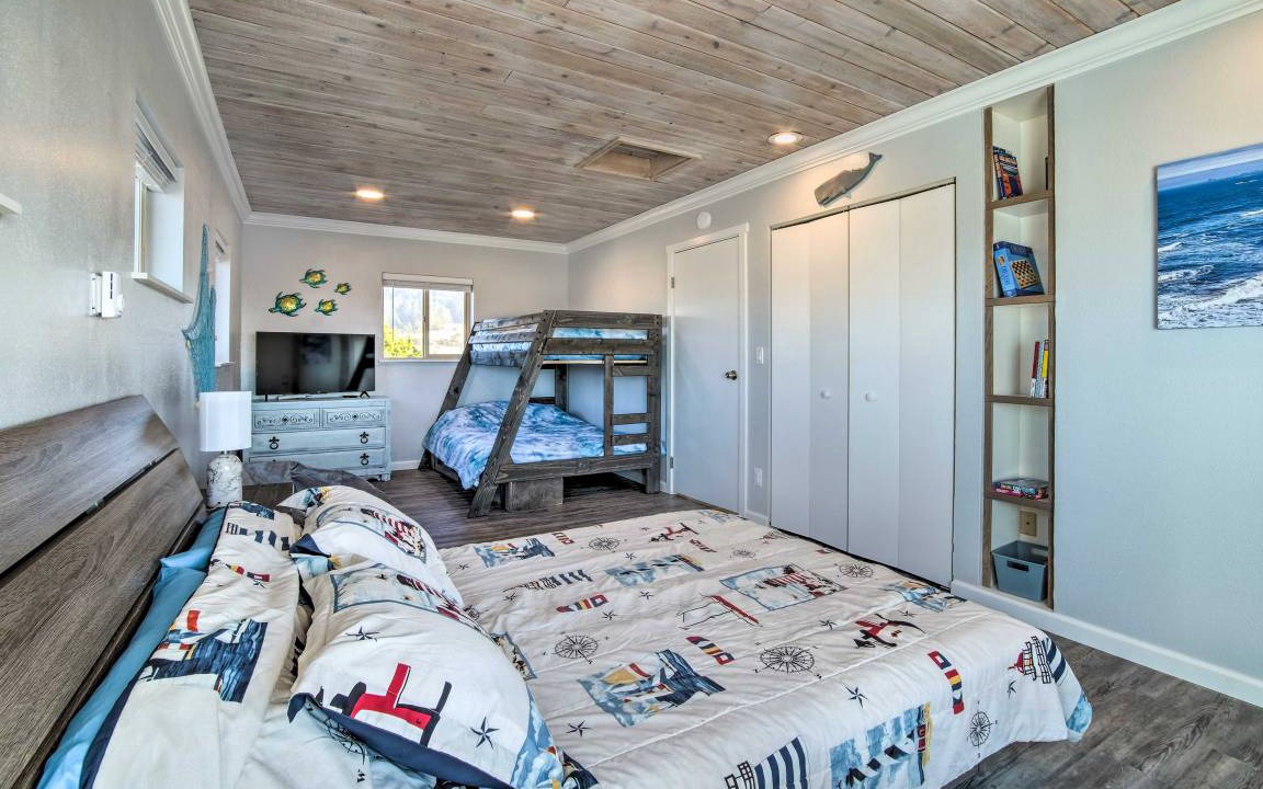 Photo of Bedroom in Gold Beach