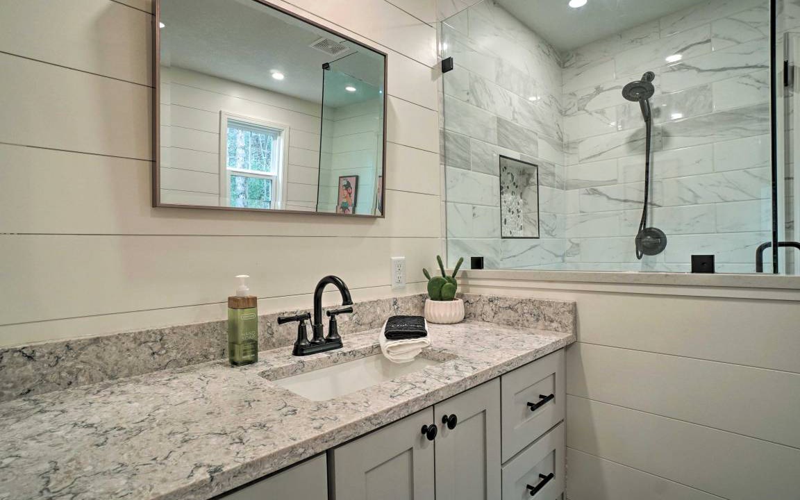 Photo of Bathroom in Tiger