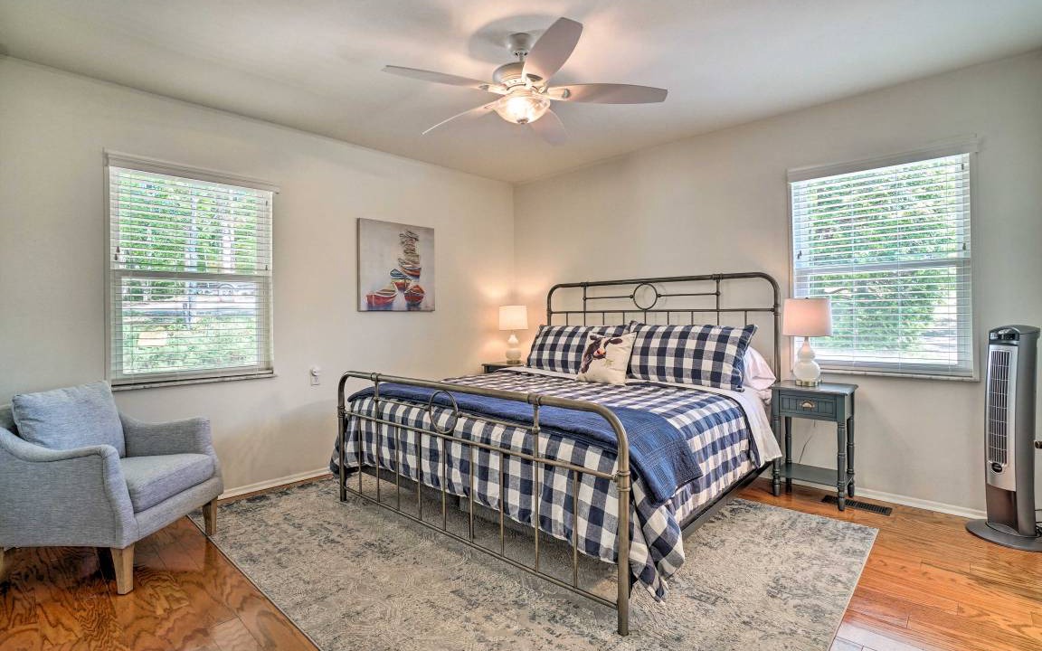 Photo of Bedroom in Hayesville