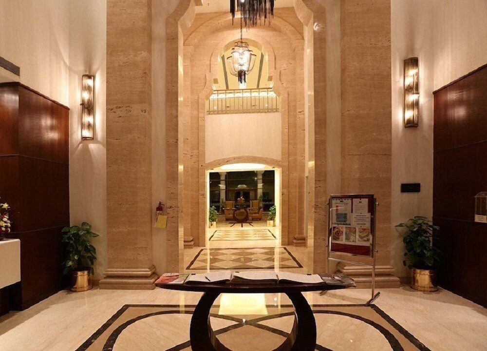 Photo of Others in DLF Phase 5