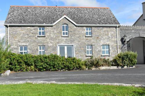Photo of Buildings in Doolin