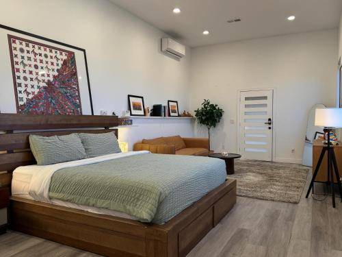 Photo of Bedroom in Hollywood Hills West