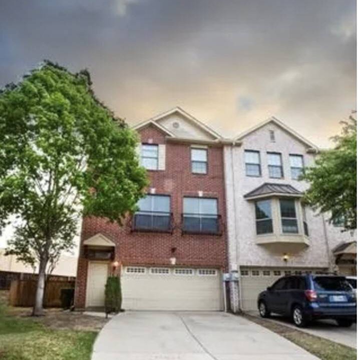 Photo of Buildings in Lewisville