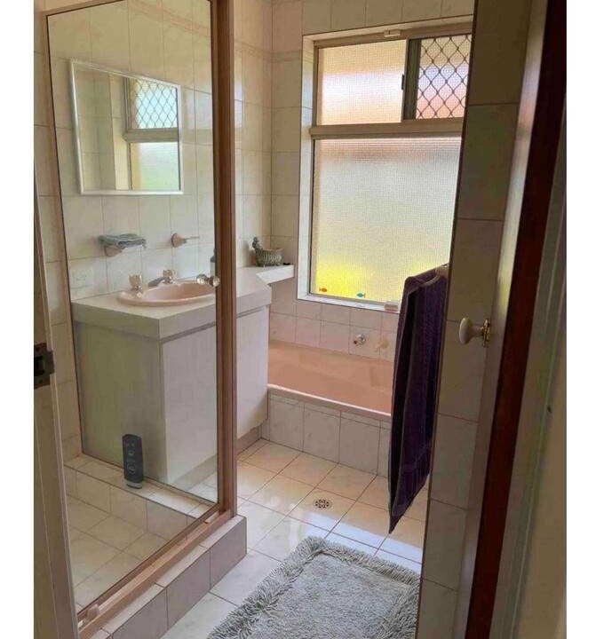 Photo of Bathroom in Marangaroo