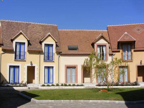 Photo of Others in Saint-Martin-du-Vieux-Belleme