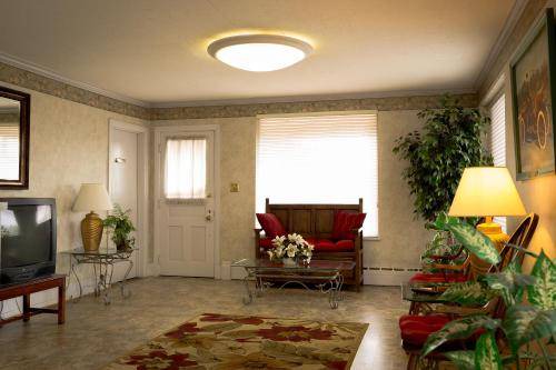 Photo of Livingroom in Luray