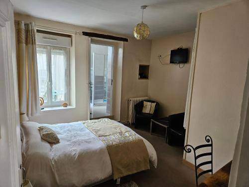 Photo of Bedroom in Mamers