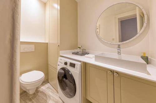 Photo of Bathroom in Ilot Sacre
