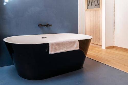 Photo of Bathroom in Bellou-le-Trichard