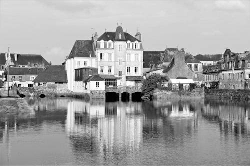Photo of Buildings in Landerneau