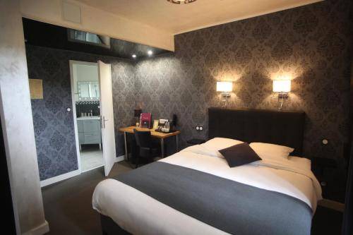 Photo of Bedroom in Saint-Priest-Taurion