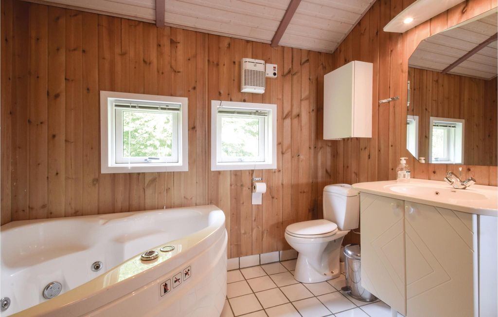 Photo of Bathroom in Vemmenæs