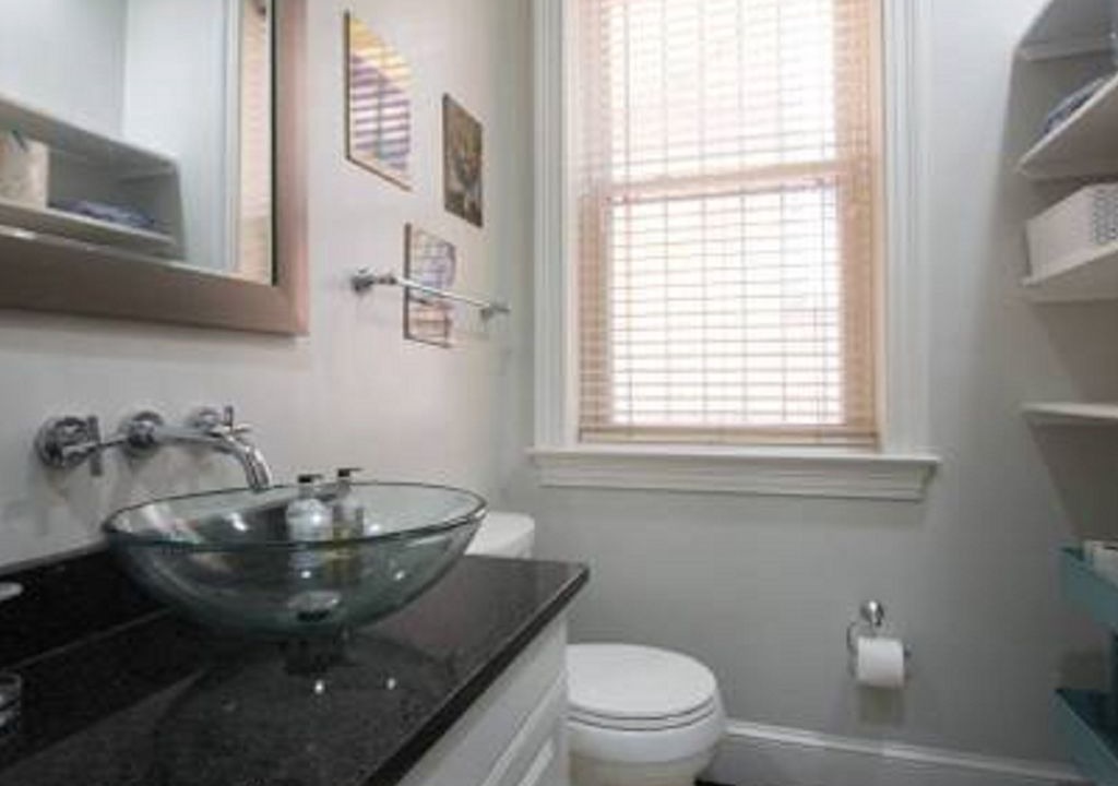 Photo of Bathroom in Shaw
