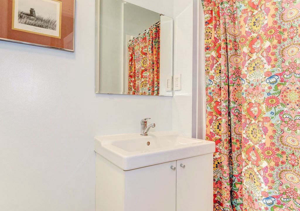Photo of Bathroom in Shaw