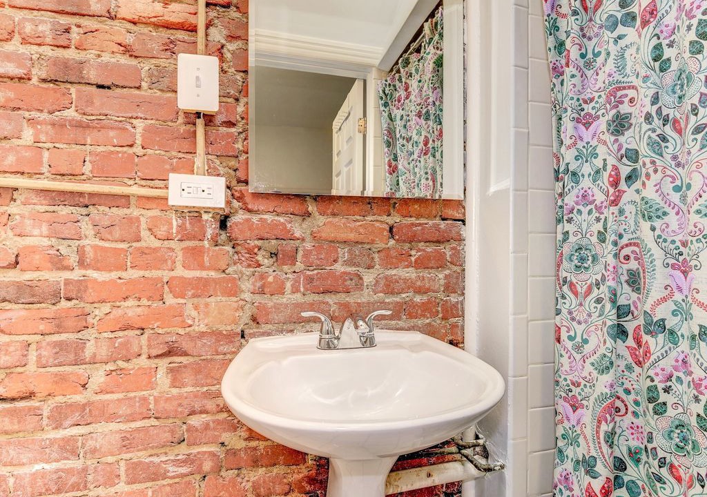 Photo of Bathroom in Shaw