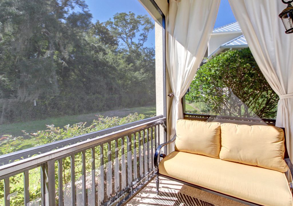 Photo of Patio Balcony in American Beach