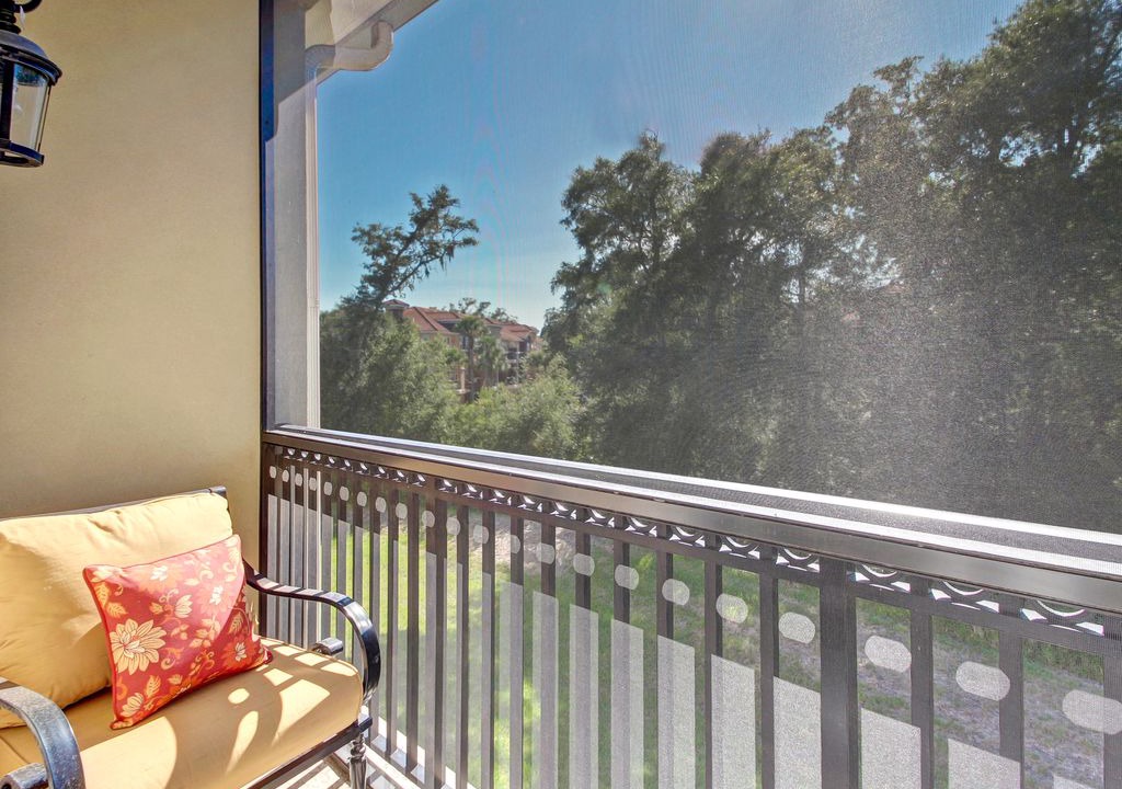 Photo of Patio Balcony in American Beach