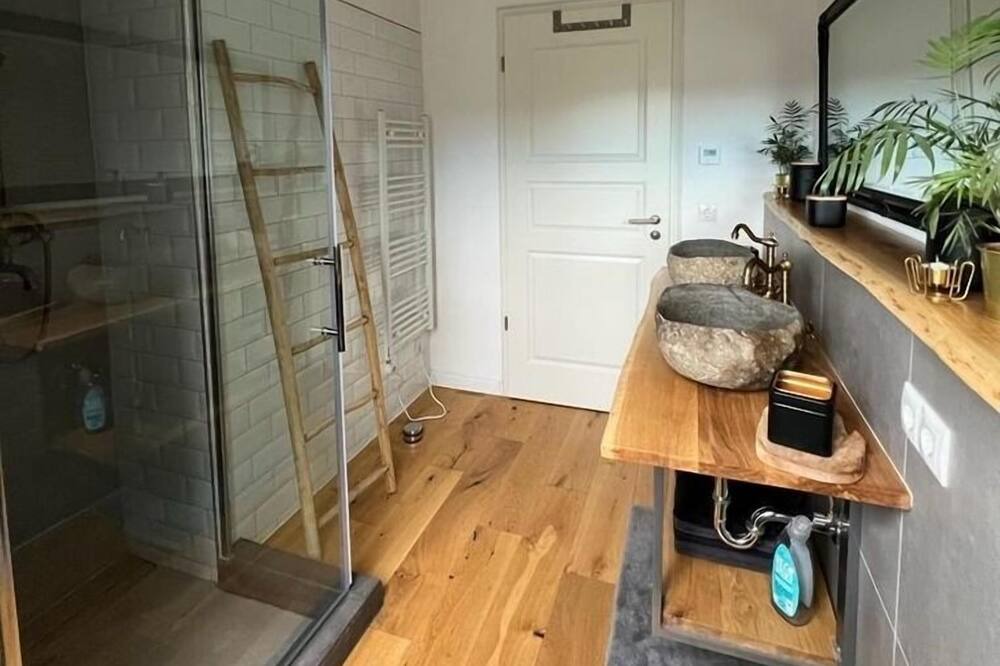Photo of Bathroom in Verbandsgemeinde Pellenz