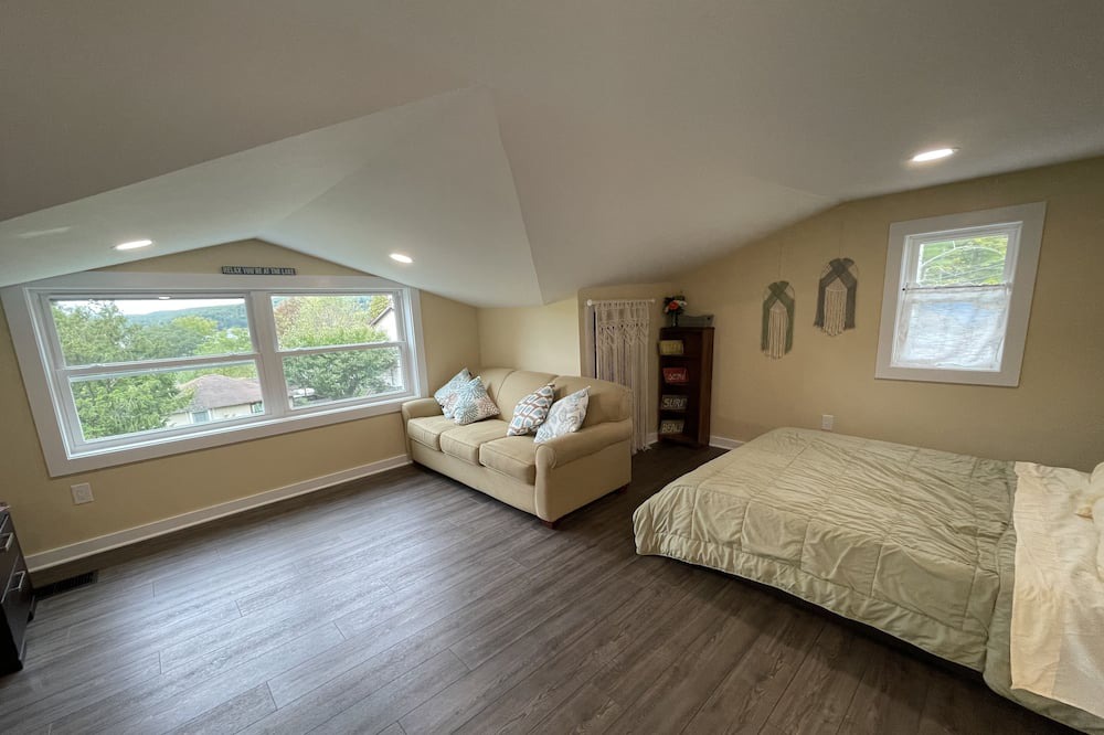 Photo of Bedroom in Shawanese