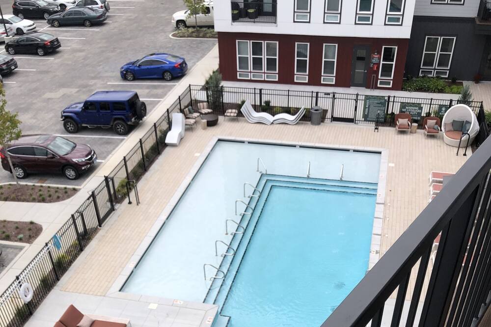Photo of Outdoor in Hurwood Heights