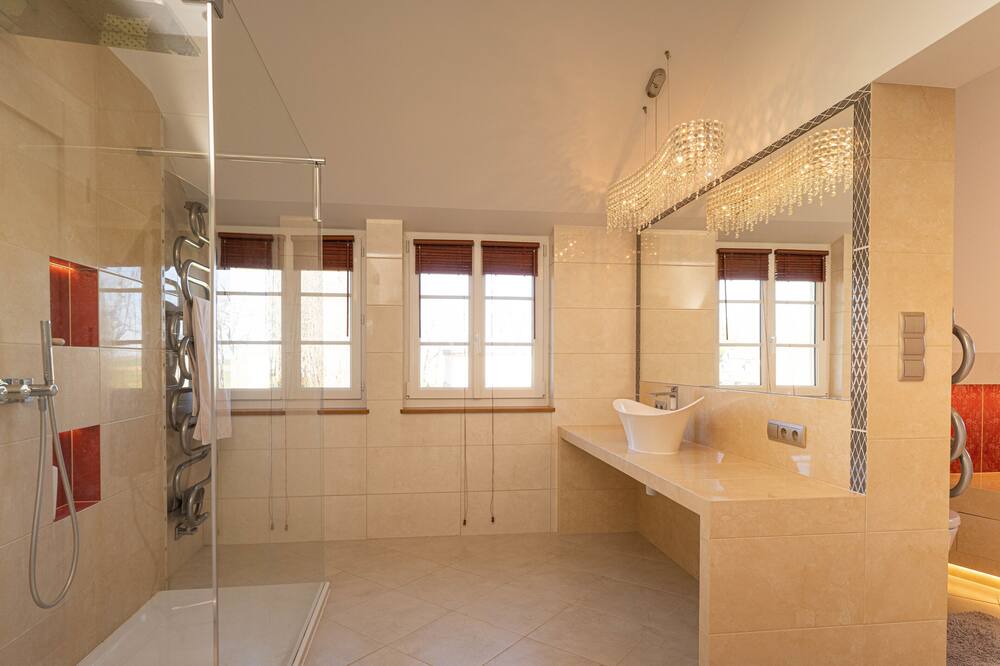 Photo of Bathroom in Bailleau-l'Eveque
