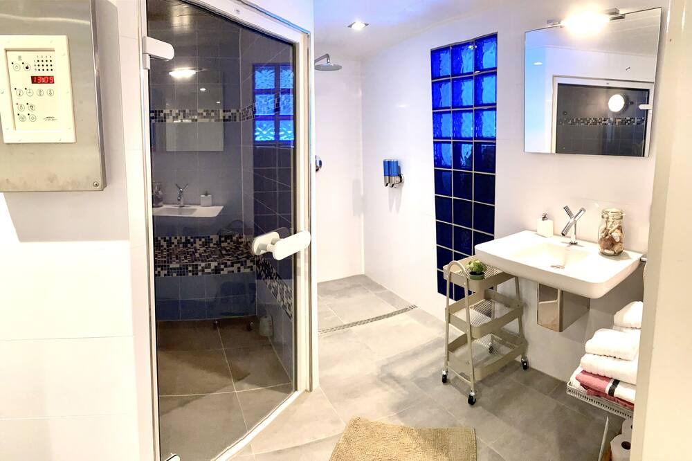 Photo of Bathroom in Stavoren