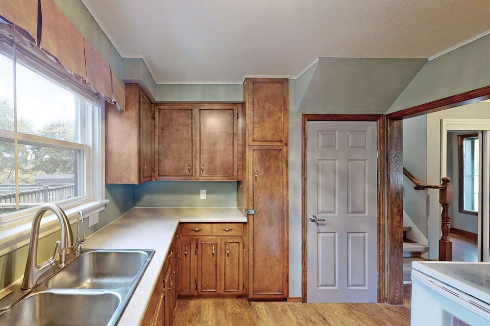 Photo of Kitchen in Township of Woolwich