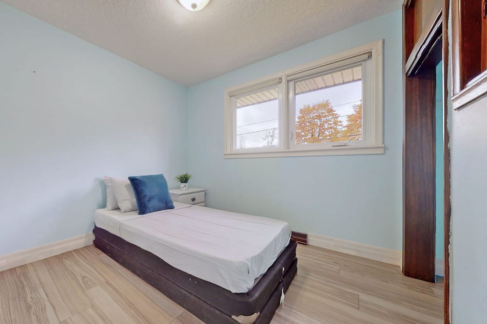 Photo of Bedroom in Township of Woolwich