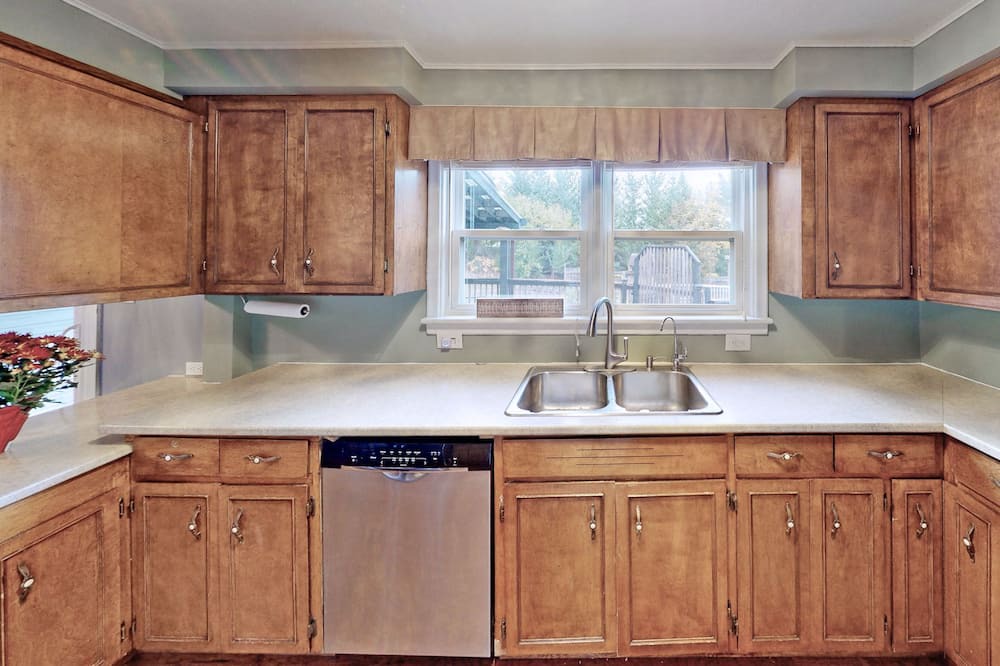 Photo of Kitchen in Township of Woolwich