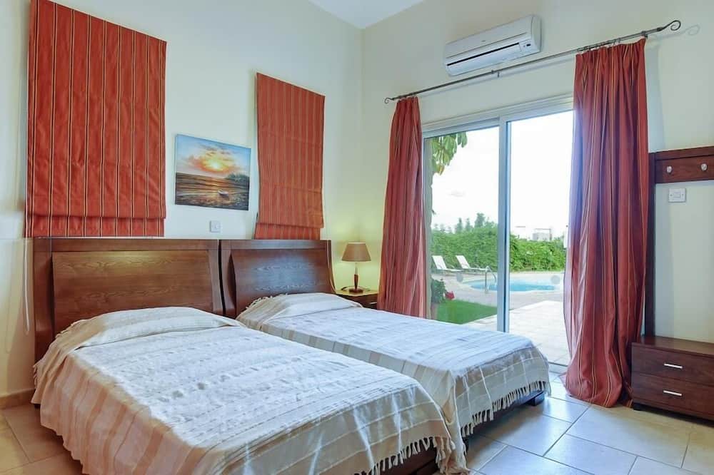 Photo of Bedroom in Latchi