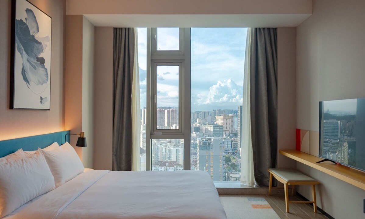 Photo of Bedroom in Fuyong