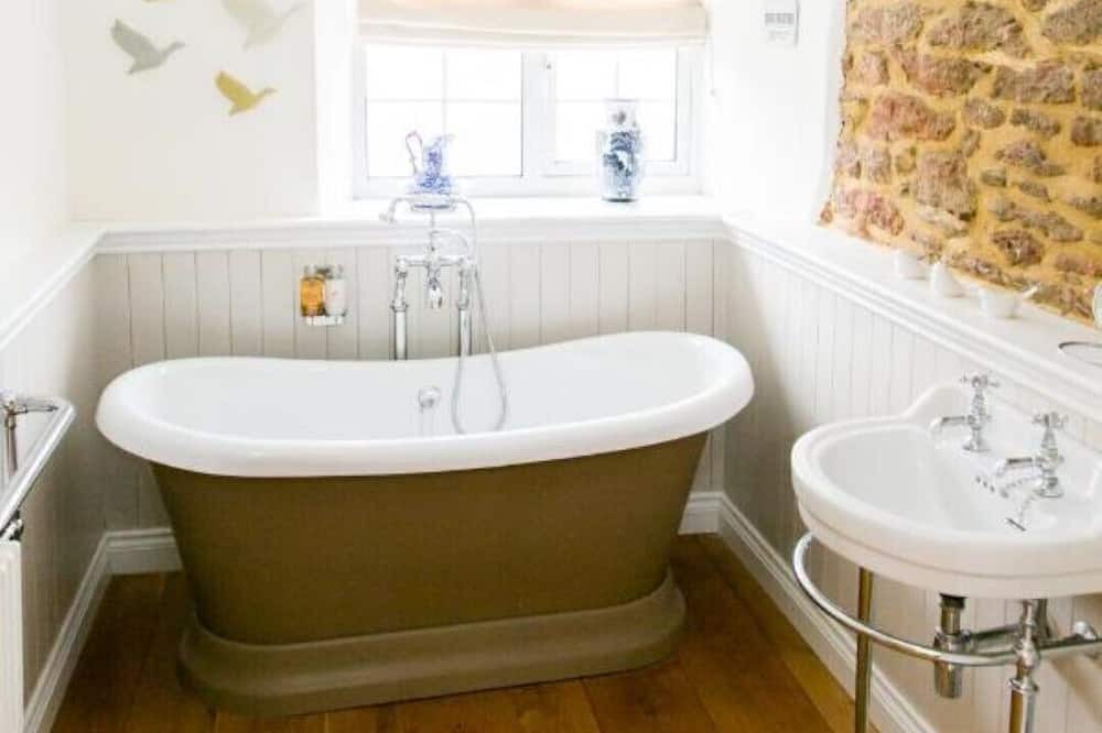 Photo of Bathroom in Daventry