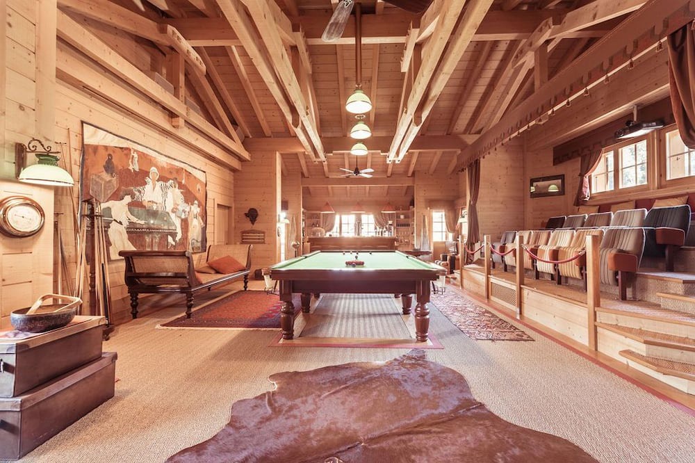 Photo of Bedroom in Arveyes