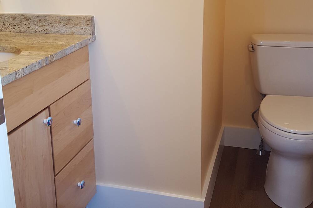 Photo of Bedroom in Matunuck