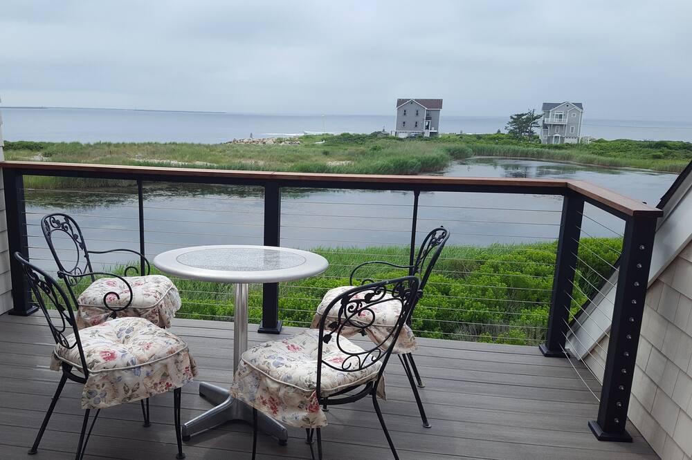 Photo of Patio Balcony in Matunuck