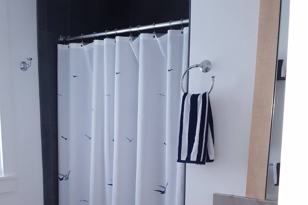 Photo of Bedroom in Matunuck