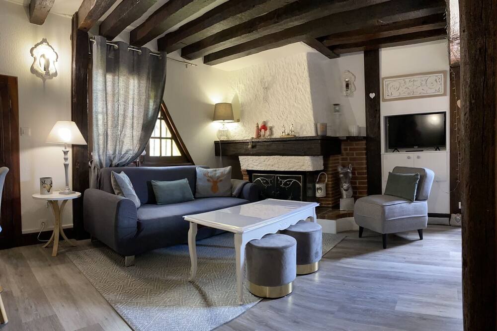Photo of Livingroom in Chaon