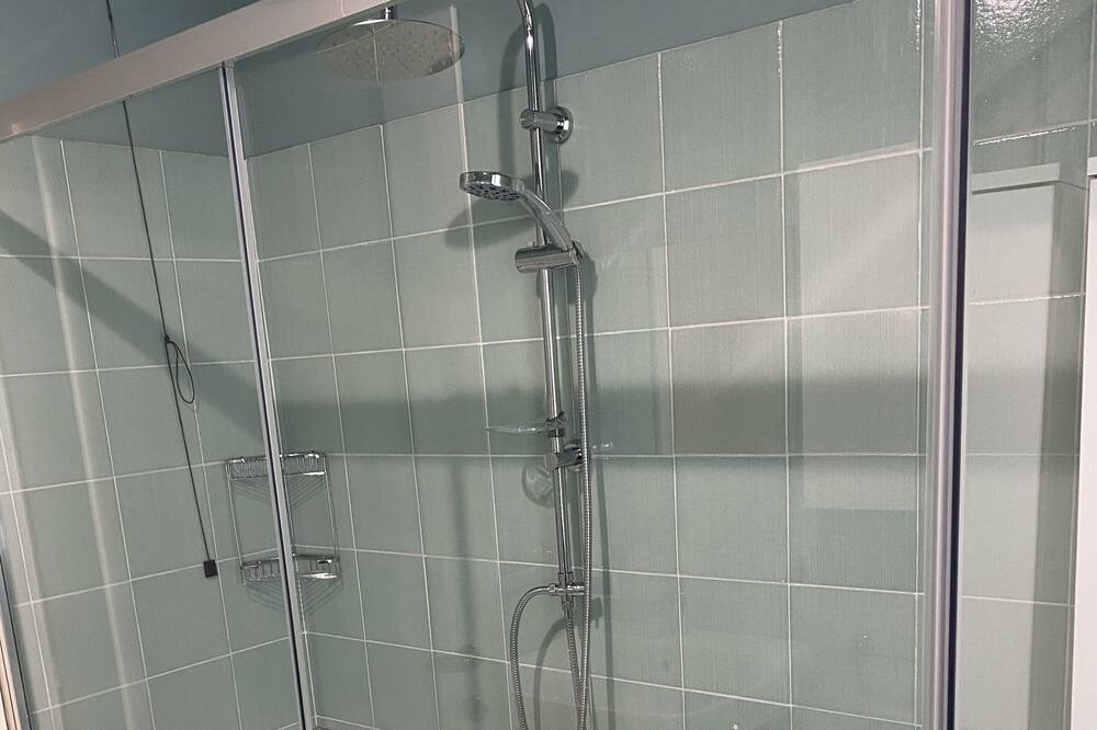 Photo of Bathroom in Albate