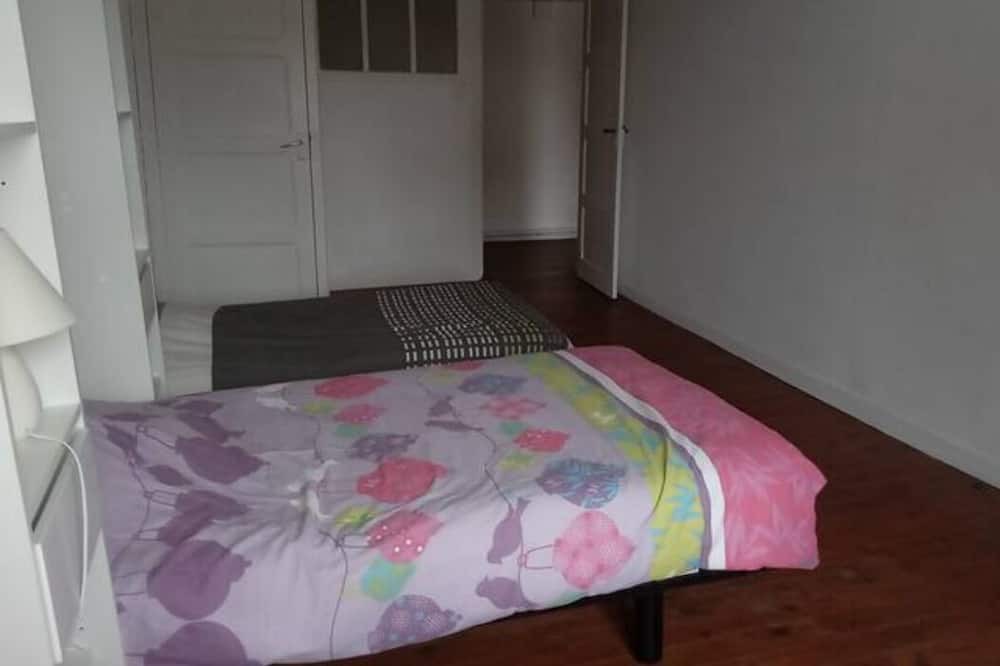 Photo of Bedroom in Carhaix-Plouguer