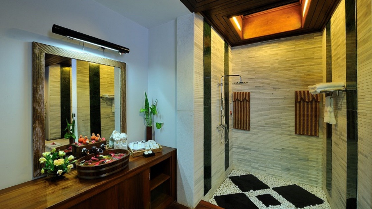 Photo of Bathroom in Nga Phe Chaung