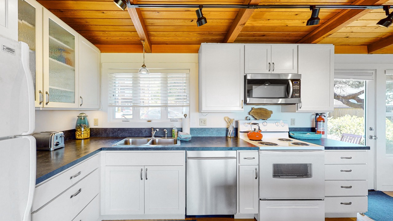 Photo of Kitchen in Manzanita