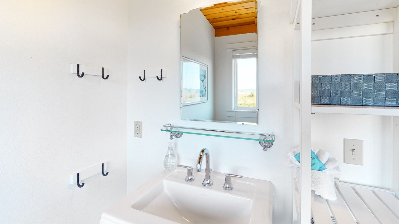 Photo of Bathroom in Manzanita