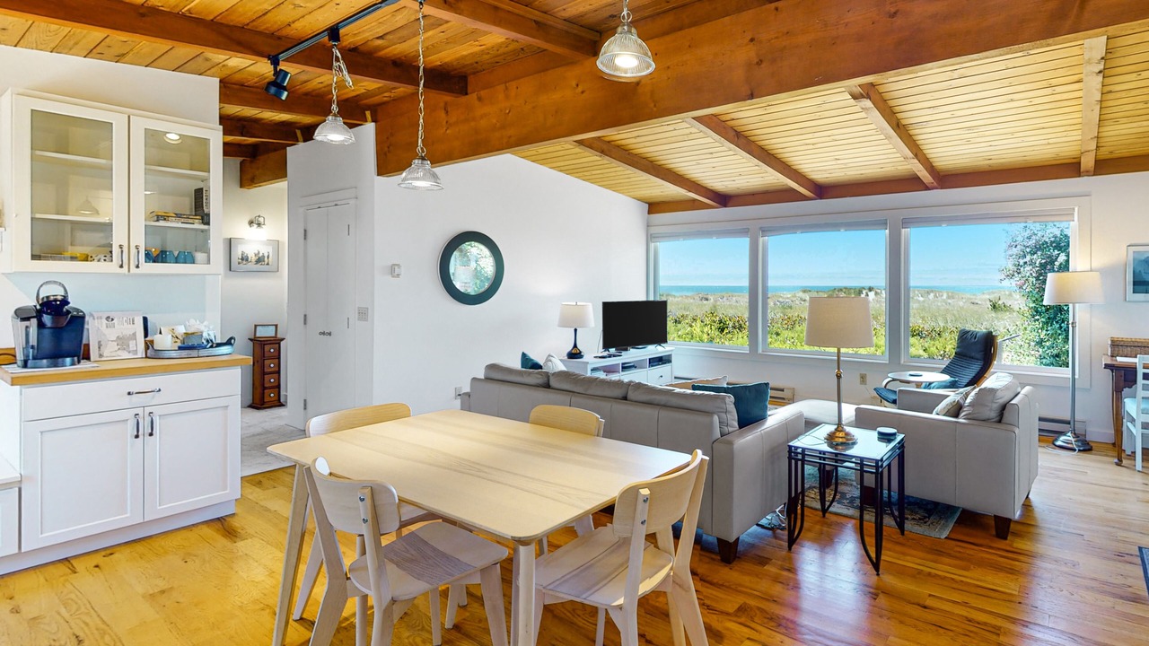 Photo of Kitchen in Manzanita