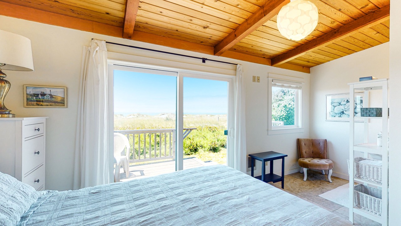 Photo of Bedroom in Manzanita