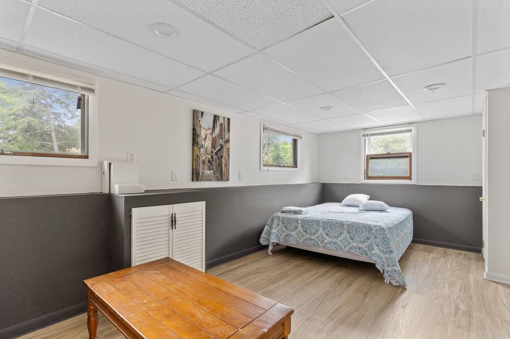 Photo of Bedroom in Matunuck